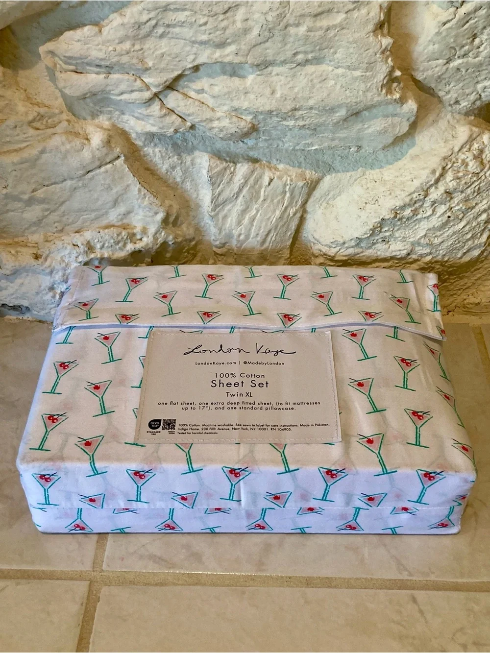 NEW Twin XL 100% Cotton Sheet Set - White with Teal & Pink Martini Print